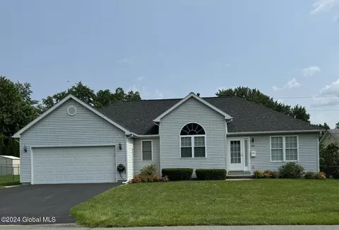 25 Grounds Pl, Albany, NY 12205