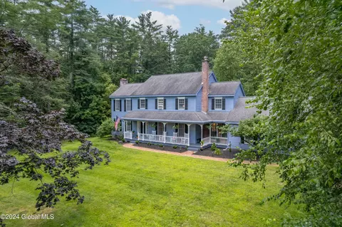 3 Mallard Lndg, Saratoga Springs, NY 12866