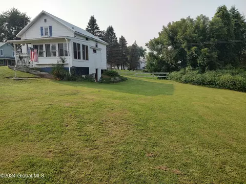 Exterior - 47 E Main St, Nelliston, NY 13410 photo 1 of 3