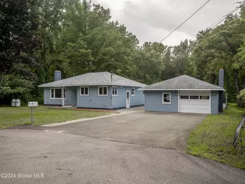 7 Homes Ter, Albany, NY 12203