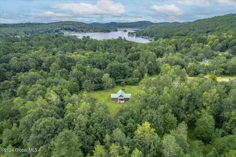 2011 Oaks Rd, Argyle, NY 12809 photo 9