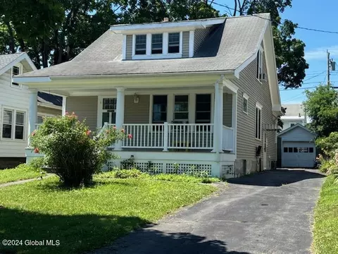 58 Cardinal Ave, Albany, NY 12208