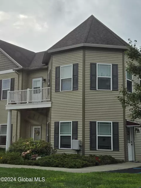 2 Stonington Hl #H, Voorheesville, NY 12186