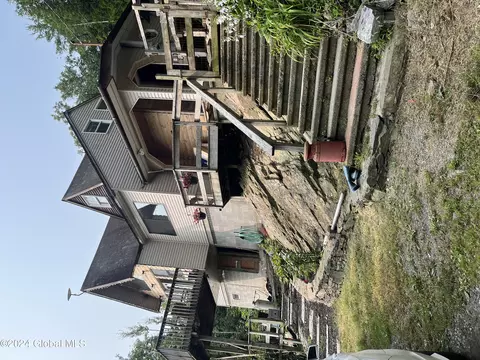 376 Pine Hill Rd, Salem, NY 12865