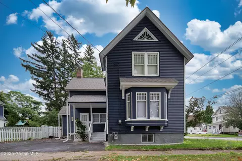 27 Alvey St, Schenectady, NY 12304