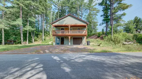 158 Little Amsterdam Rd, Wells, NY 12190