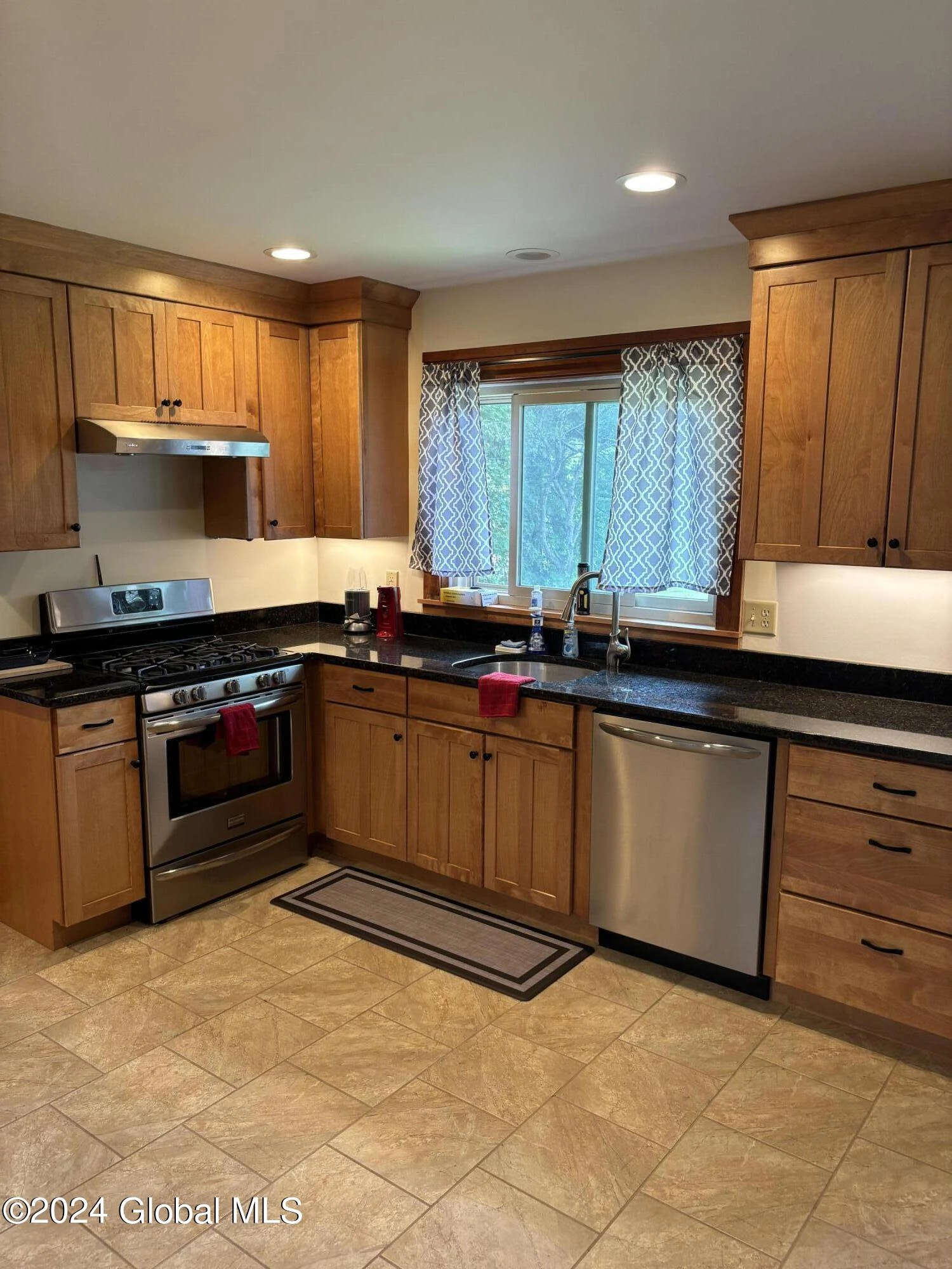 1092 Mohawk Rd, Schenectady, NY 12309 photo 13