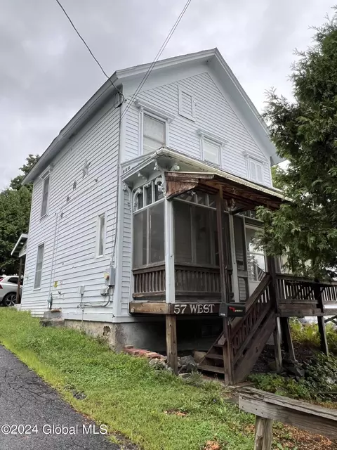 57 62 West St, Whitehall, NY 12887