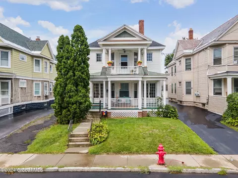 1735 Eastern Pkwy, Schenectady, NY 12309