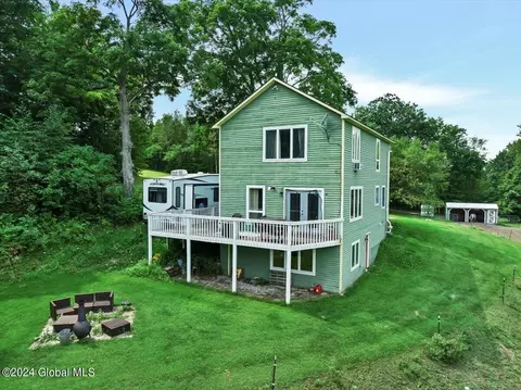 125 Gillespie Rd, Middle Granville, NY 12849