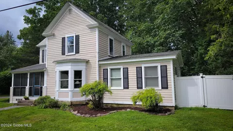 6 Simpson St, Greenwich, NY 12834