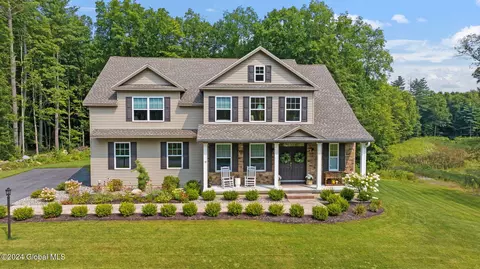 19 Stone Ridge Rd, Gansevoort, NY 12831