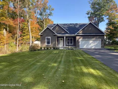 759 Carlton Rd, Clifton Park, NY 12065
