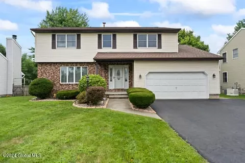 23 Berkshire Dr, Albany, NY 12205