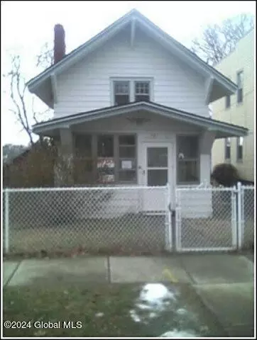 1701 4th St, Rensselaer, NY 12144