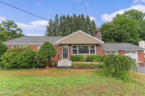 53 Glenridge Rd, Glenville, NY 12302