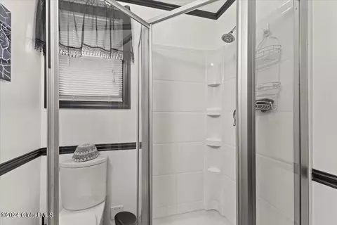 1377 Baker Ave, Schenectady, NY 12309 photo 19