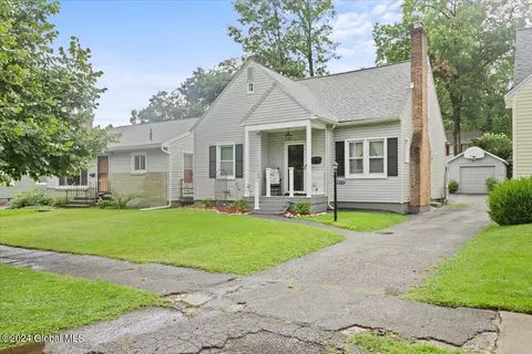 1377 Baker Ave, Schenectady, NY 12309