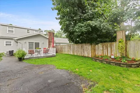 1377 Baker Ave, Schenectady, NY 12309 photo 40
