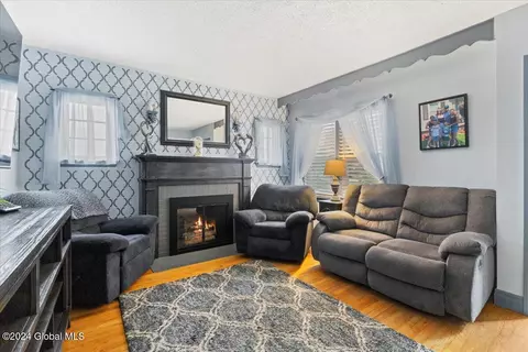 1377 Baker Ave, Schenectady, NY 12309 photo 6