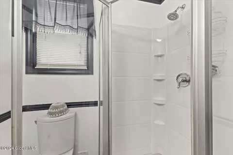 1377 Baker Ave, Schenectady, NY 12309 photo 18