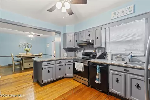 1377 Baker Ave, Schenectady, NY 12309 photo 12