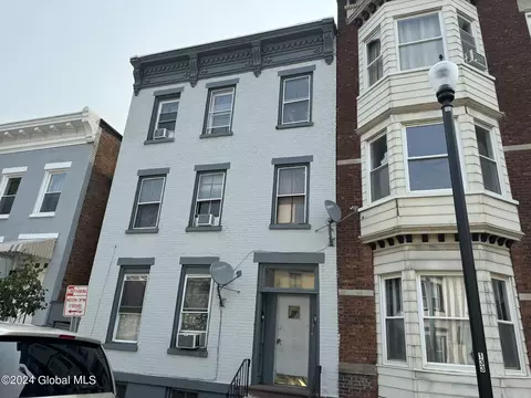 324 4th St, Troy, NY 12180