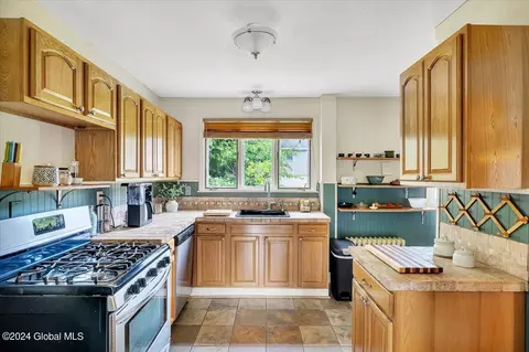 1189 River Rd, Troy, NY 12182 photo 14