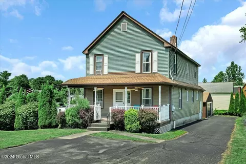 1189 River Rd, Troy, NY 12182