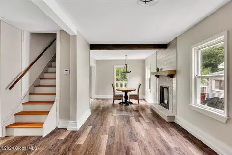 Entry Way - 7 Sheldon St, Schenectady, NY 12308 photo 3 of 4