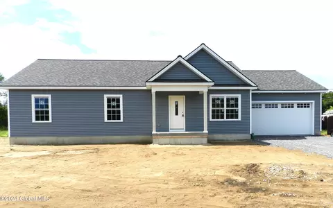 73 Bluebird Rd, Moreau, NY 12803