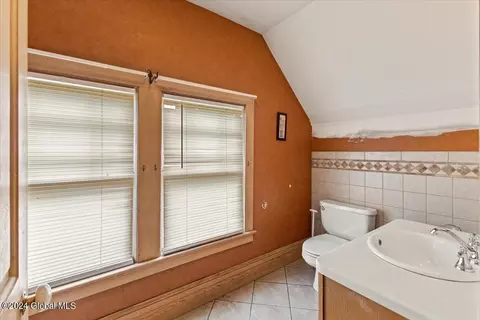 Bath - 16 E Main St, Cambridge, NY 12816 photo 4 of 4