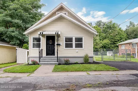 324 6th St, Schenectady, NY 12306 photo 3