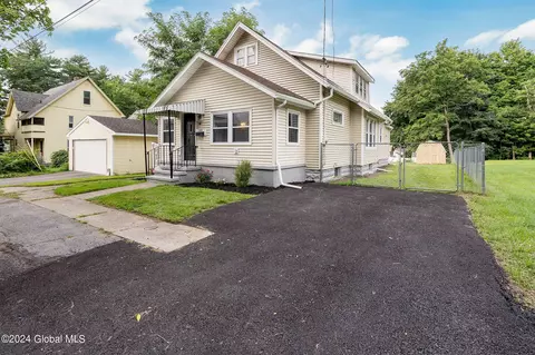 324 6th St, Schenectady, NY 12306 photo 4