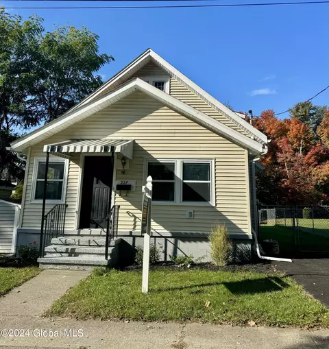 324 6th St, Schenectady, NY 12306 photo 2