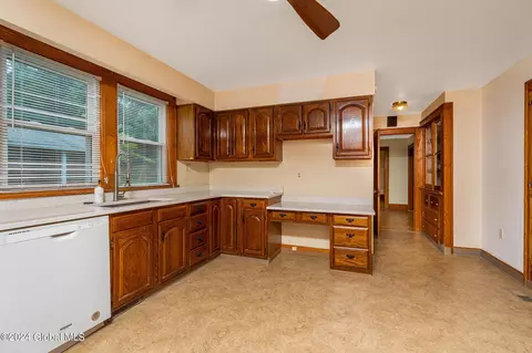 324 6th St, Schenectady, NY 12306 photo 25
