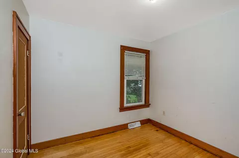 324 6th St, Schenectady, NY 12306 photo 20