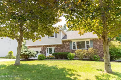Exterior - 12 Red Coach Dr, Scotia, NY 12302 photo 2 of 6