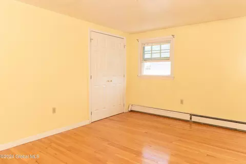 Bedroom - 12 Red Coach Dr, Scotia, NY 12302 photo 6 of 8