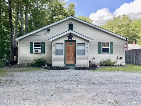 2104 Call St, Lake Luzerne, NY 12846