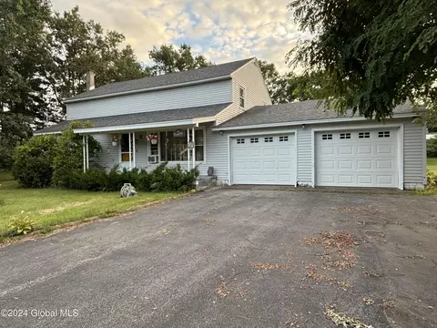 37 Harrison Ave, Hudson Falls, NY 12839