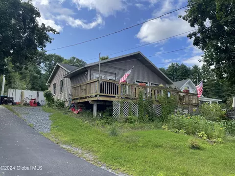 514 Nys Route 9p, Saratoga Springs, NY 12866