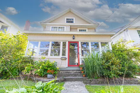 9 Homestead Ave, Albany, NY 12203