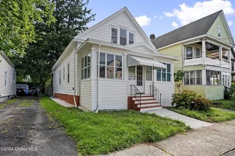 33 W Van Vechten St, Albany, NY 12209