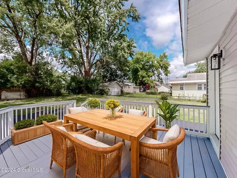 Exterior - 1747 Oneida St, Schenectady, NY 12308 photo 8 of 14