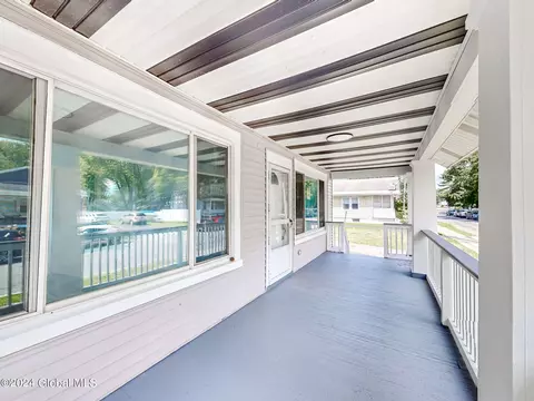 Exterior - 1747 Oneida St, Schenectady, NY 12308 photo 5 of 14