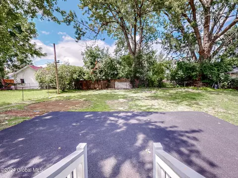 Exterior - 1747 Oneida St, Schenectady, NY 12308 photo 12 of 14