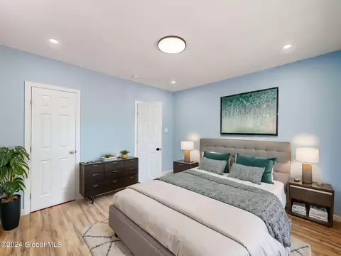 Bedroom - 1747 Oneida St, Schenectady, NY 12308 photo 1 of 18