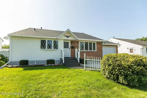 30 Nelson Ave, Latham, NY 12110
