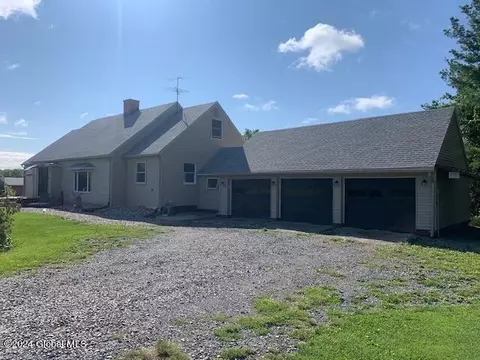 756 Wells Rd, Pattersonville, NY 12137